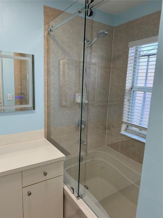 Recently Rented: $3,300 (3 beds, 2 baths, 1499 Square Feet)