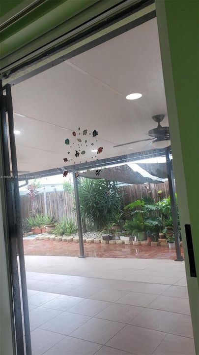 Recently Rented: $3,300 (3 beds, 2 baths, 1499 Square Feet)