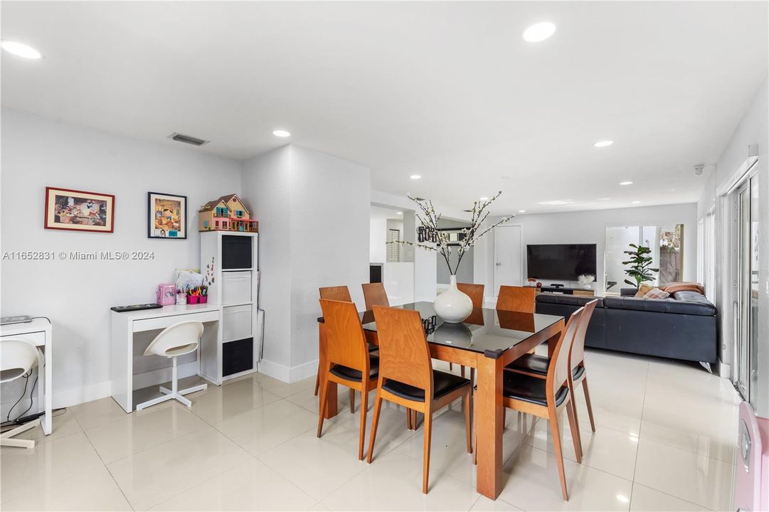 For Sale: $770,000 (4 beds, 2 baths, 1425 Square Feet)