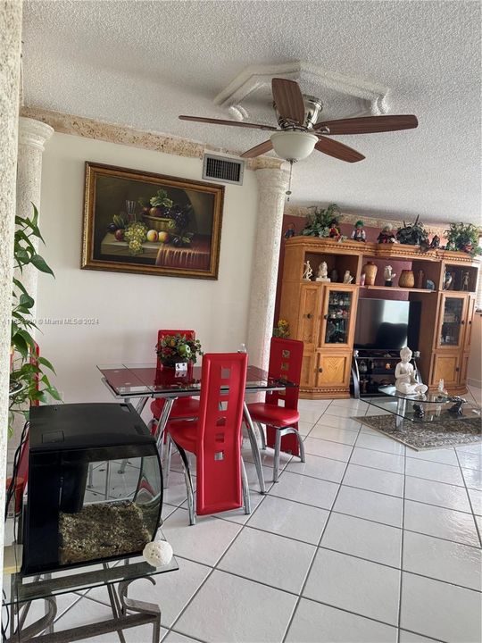 For Sale: $360,000 (3 beds, 2 baths, 1222 Square Feet)