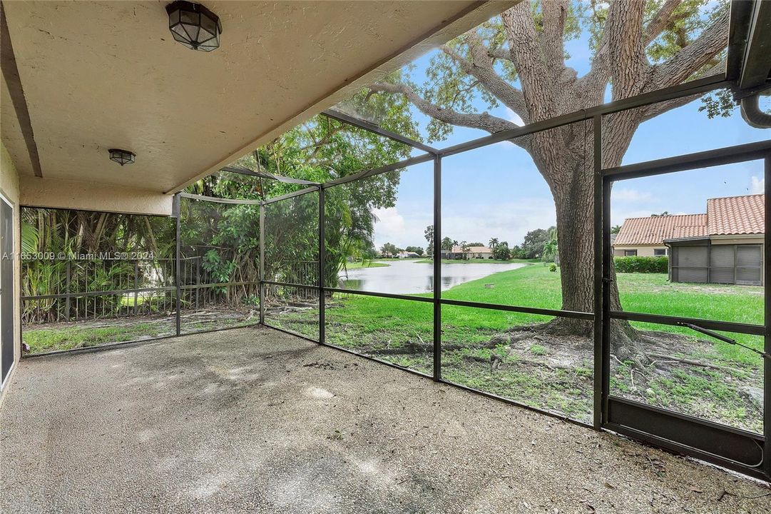 For Sale: $599,000 (3 beds, 2 baths, 1963 Square Feet)