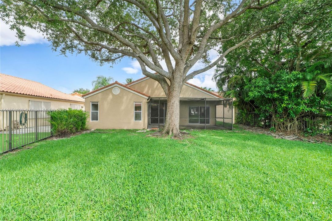 For Sale: $599,000 (3 beds, 2 baths, 1963 Square Feet)