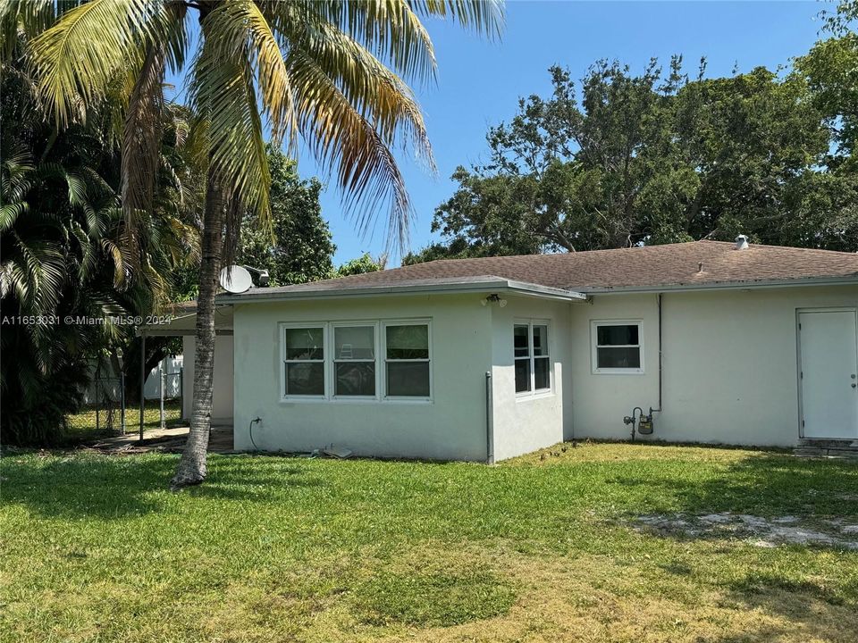 For Sale: $1,199,000 (3 beds, 2 baths, 1568 Square Feet)