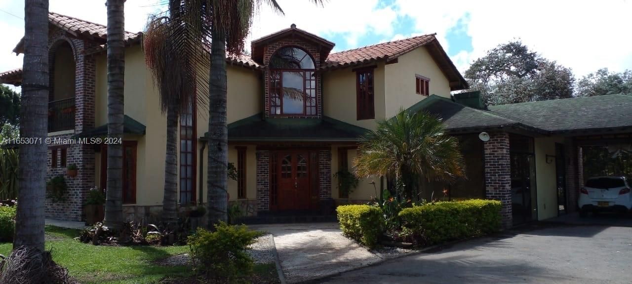 En Venta: $415,000 (4 camas, 4 baños, 0 Pies cuadrados)