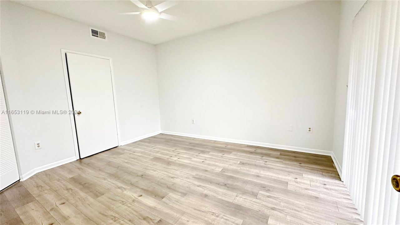 For Rent: $2,100 (2 beds, 2 baths, 858 Square Feet)