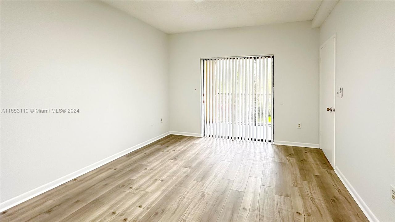 For Rent: $2,100 (2 beds, 2 baths, 858 Square Feet)