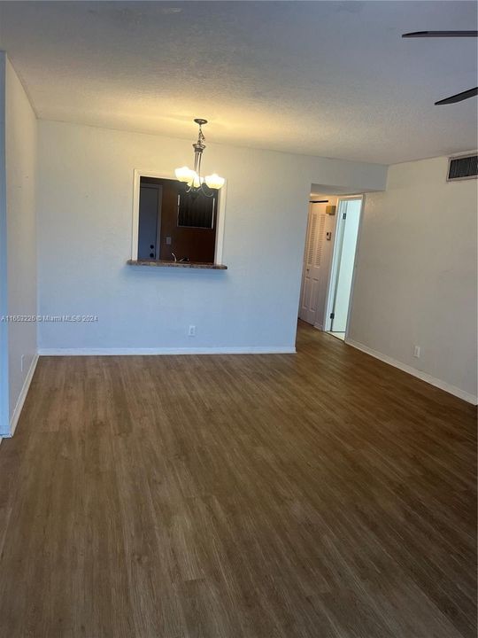 Recientemente alquilado: $1,650 (1 camas, 1 baños, 940 Pies cuadrados)