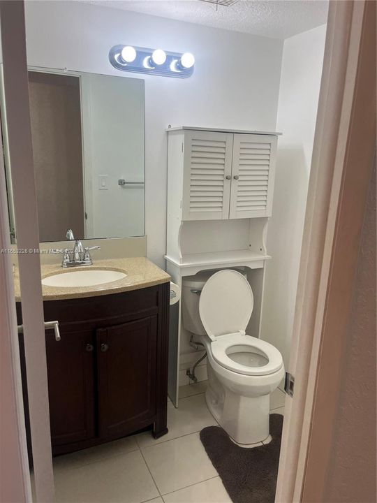 Recientemente alquilado: $1,650 (1 camas, 1 baños, 940 Pies cuadrados)