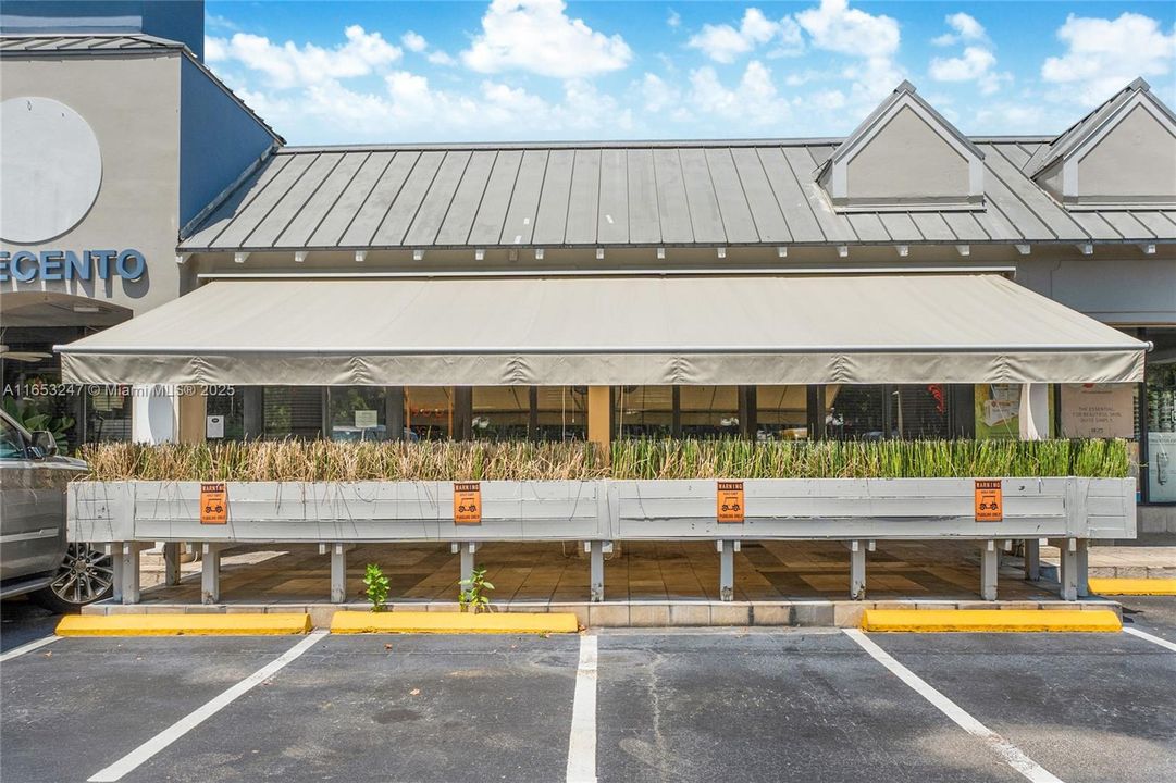 最近售出: $1,975,000 (0 贝兹, 0 浴室, 0 平方英尺)