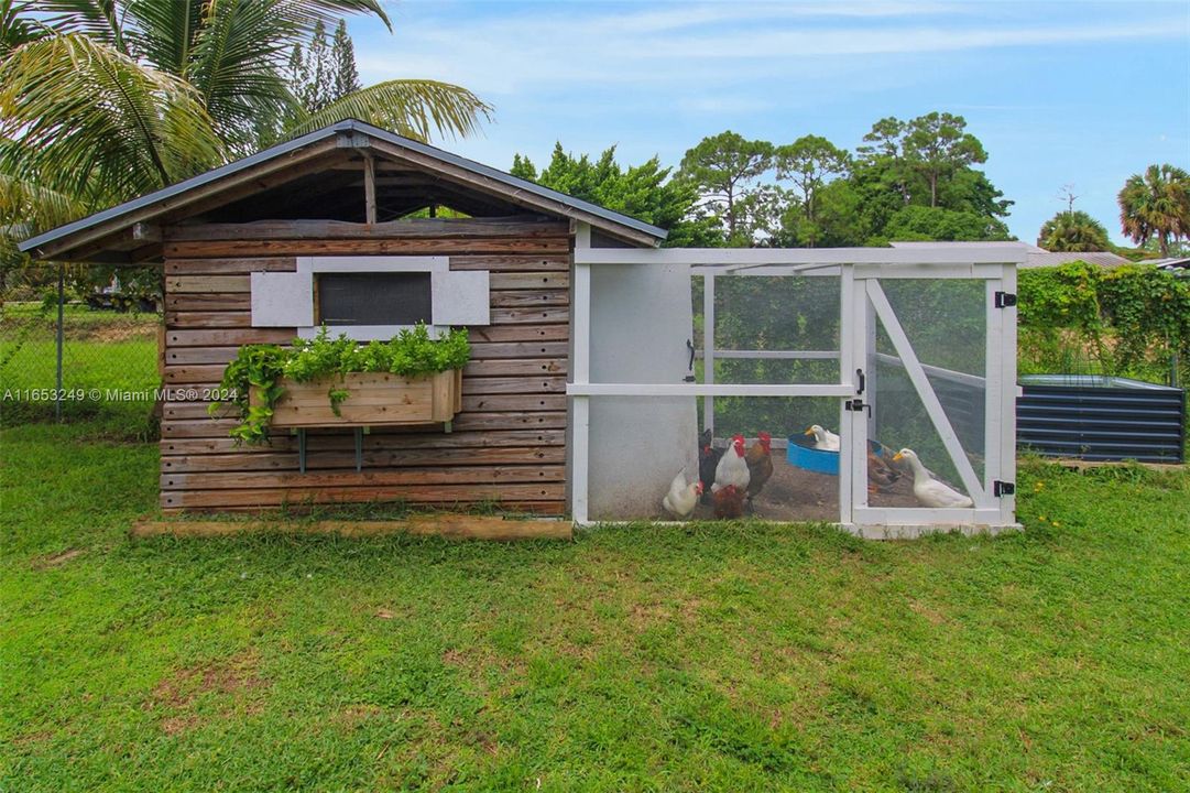 For Sale: $670,000 (3 beds, 2 baths, 1861 Square Feet)