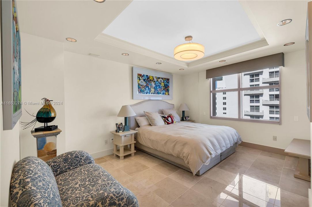 For Sale: $2,300,000 (2 beds, 2 baths, 1530 Square Feet)