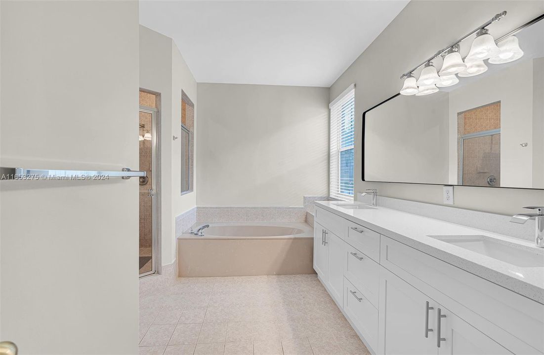 Recently Rented: $4,675 (3 beds, 2 baths, 2549 Square Feet)