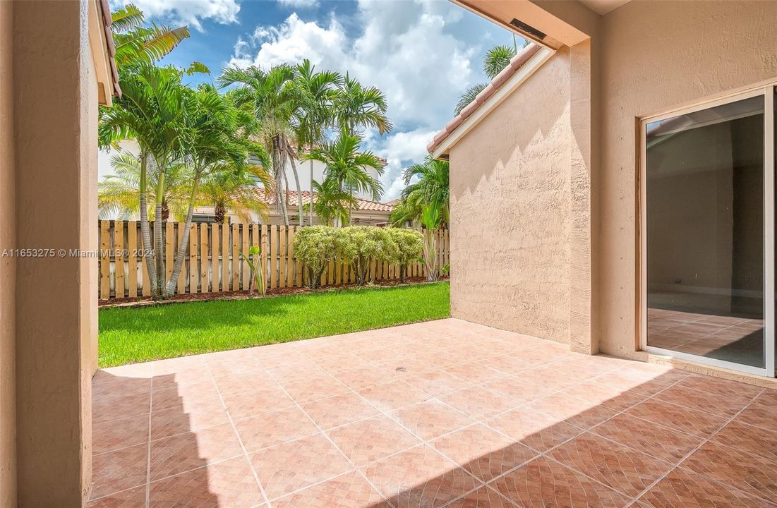 Recently Rented: $4,675 (3 beds, 2 baths, 2549 Square Feet)