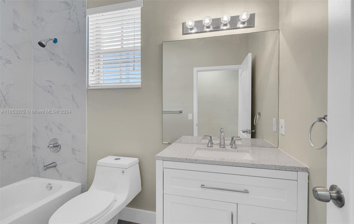 Recently Rented: $4,675 (3 beds, 2 baths, 2549 Square Feet)