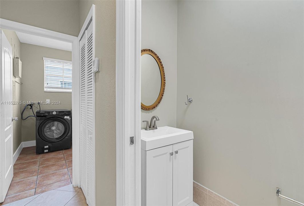 Recently Rented: $4,675 (3 beds, 2 baths, 2549 Square Feet)