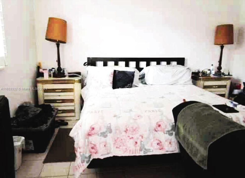 En Venta: $229,000 (2 camas, 2 baños, 1560 Pies cuadrados)