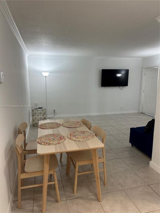Recently Rented: $2,000 (1 beds, 1 baths, 690 Square Feet)