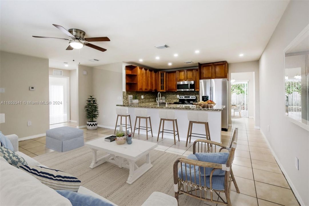 For Sale: $564,900 (3 beds, 2 baths, 1221 Square Feet)