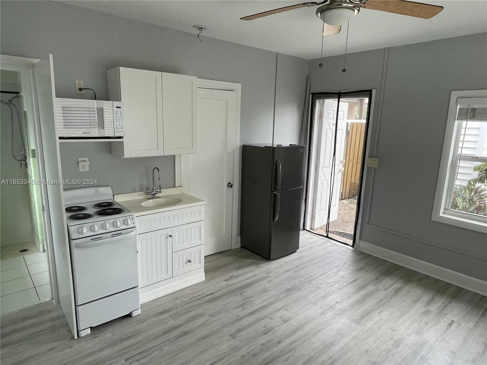 For Rent: $1,650 (0 beds, 1 baths, 1236 Square Feet)