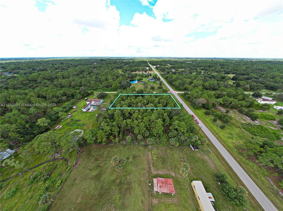 En Venta: $59,000 (1.25 acres)