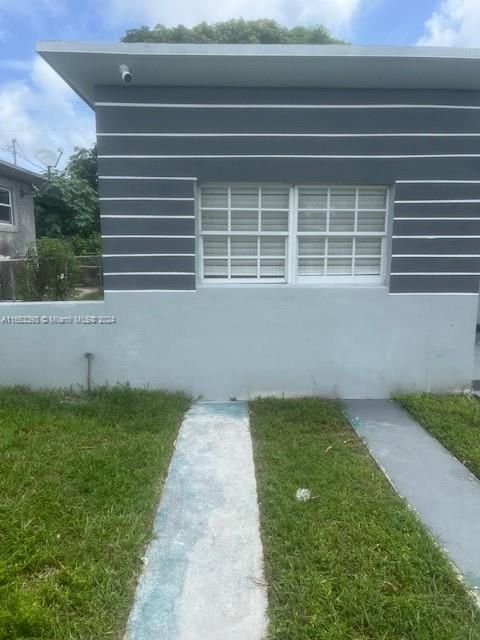 For Rent: $1,500 (0 beds, 1 baths, 2055 Square Feet)