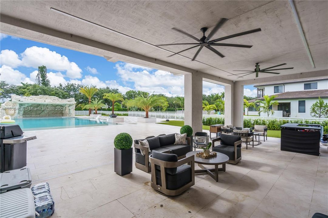 For Sale: $3,750,000 (5 beds, 4 baths, 5122 Square Feet)