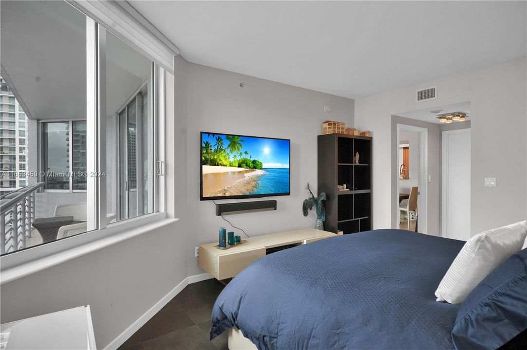 Vendido Recientemente: $725,000 (2 camas, 2 baños, 1227 Pies cuadrados)