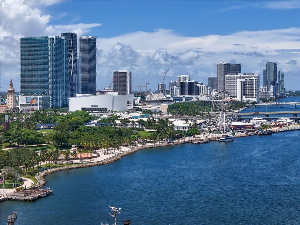 Vendido Recientemente: $725,000 (2 camas, 2 baños, 1227 Pies cuadrados)