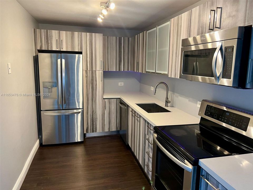 For Rent: $3,100 (2 beds, 2 baths, 1130 Square Feet)