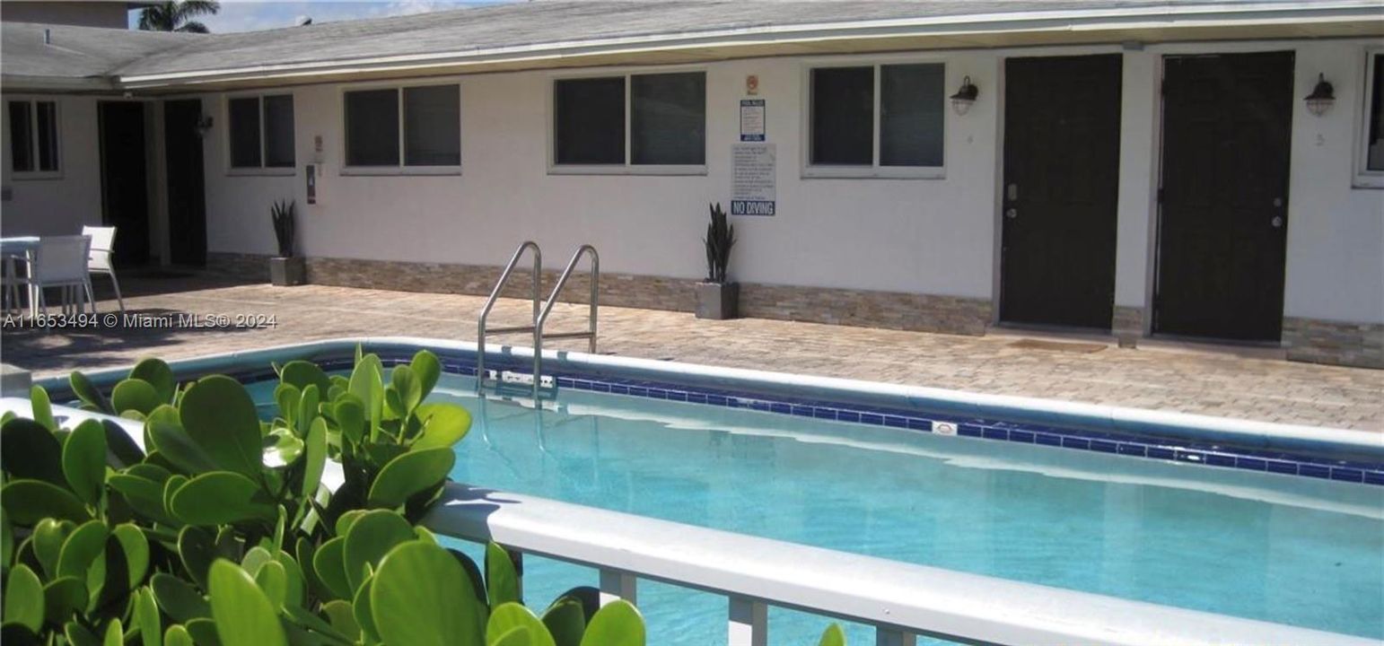 Recently Rented: $1,650 (1 beds, 1 baths, 700 Square Feet)