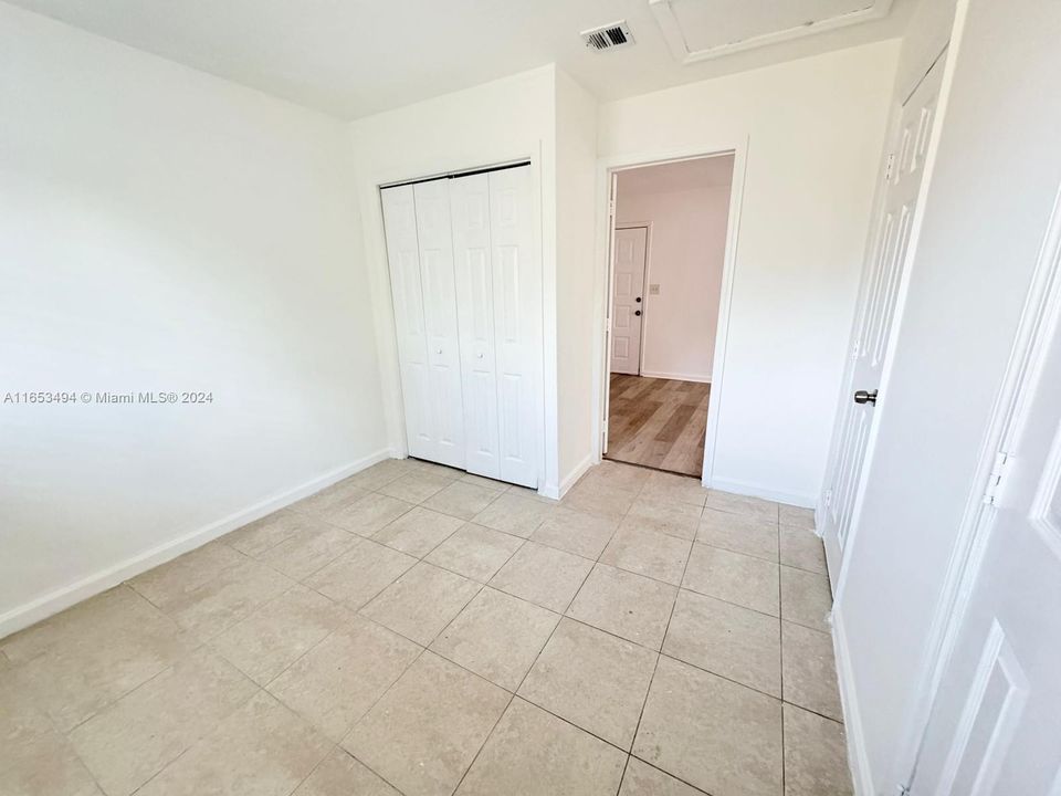 Recently Rented: $1,650 (1 beds, 1 baths, 700 Square Feet)