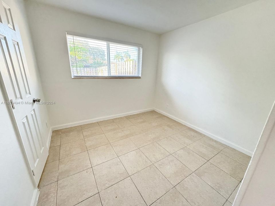 Recently Rented: $1,650 (1 beds, 1 baths, 700 Square Feet)