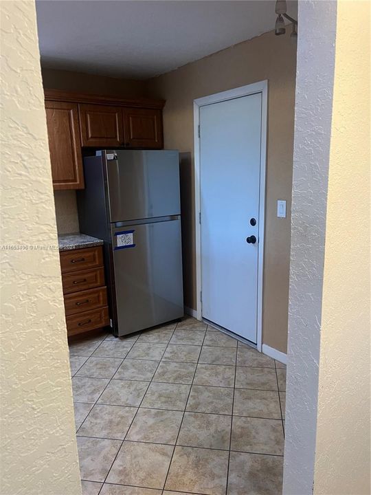 For Sale: $175,000 (0 beds, 1 baths, 406 Square Feet)