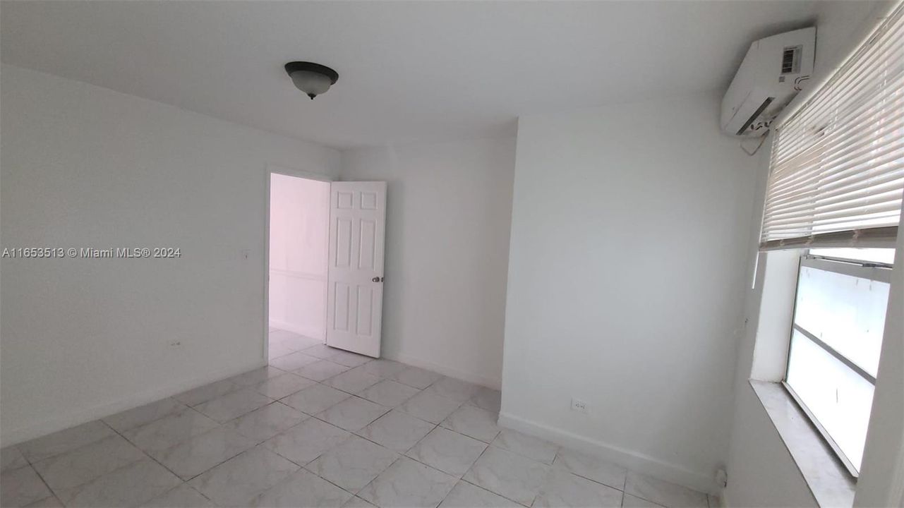 For Rent: $1,500 (1 beds, 1 baths, 3130 Square Feet)