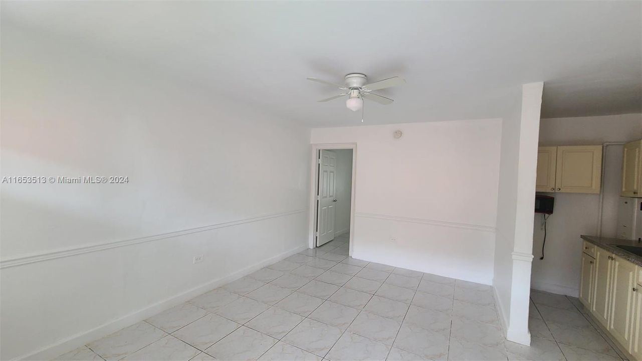 For Rent: $1,500 (1 beds, 1 baths, 3130 Square Feet)