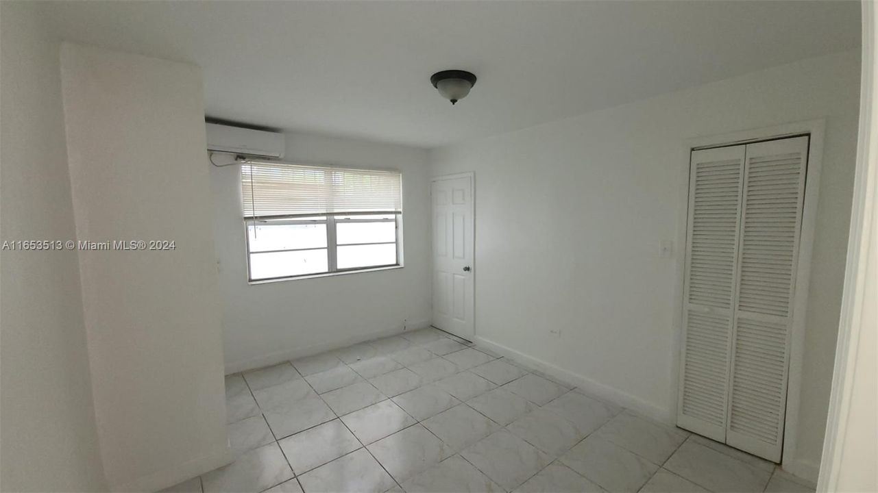 For Rent: $1,500 (1 beds, 1 baths, 3130 Square Feet)