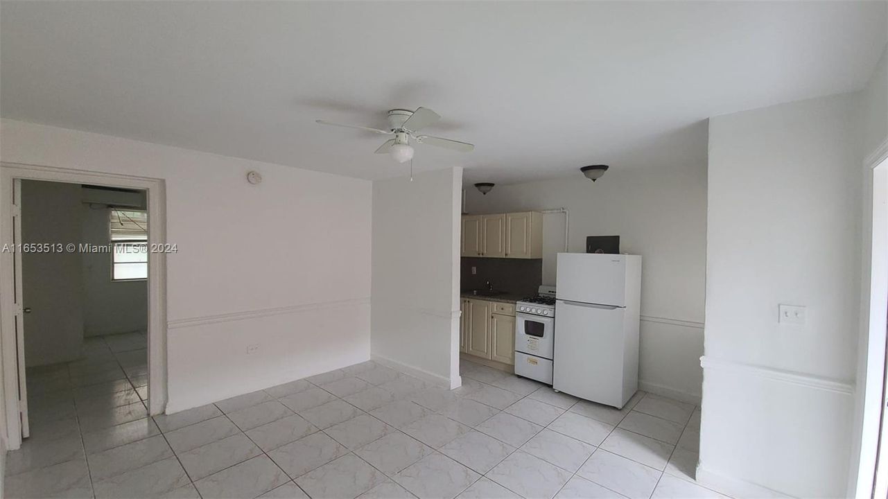 For Rent: $1,500 (1 beds, 1 baths, 3130 Square Feet)