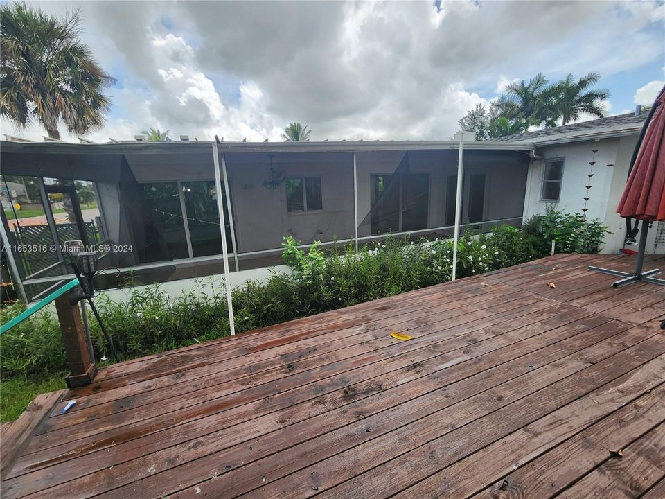 For Sale: $450,000 (2 beds, 2 baths, 1200 Square Feet)