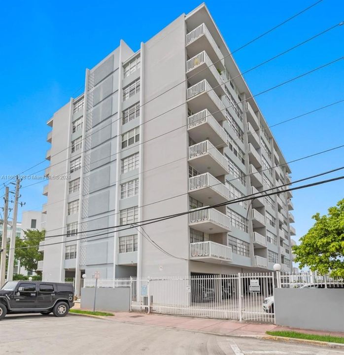 En Venta: $358,500 (2 camas, 2 baños, 1100 Pies cuadrados)