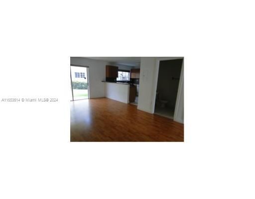 For Rent: $2,350 (3 beds, 2 baths, 1657 Square Feet)