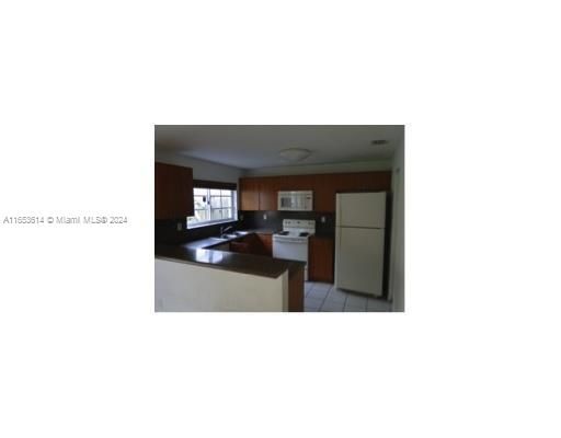 For Rent: $2,350 (3 beds, 2 baths, 1657 Square Feet)