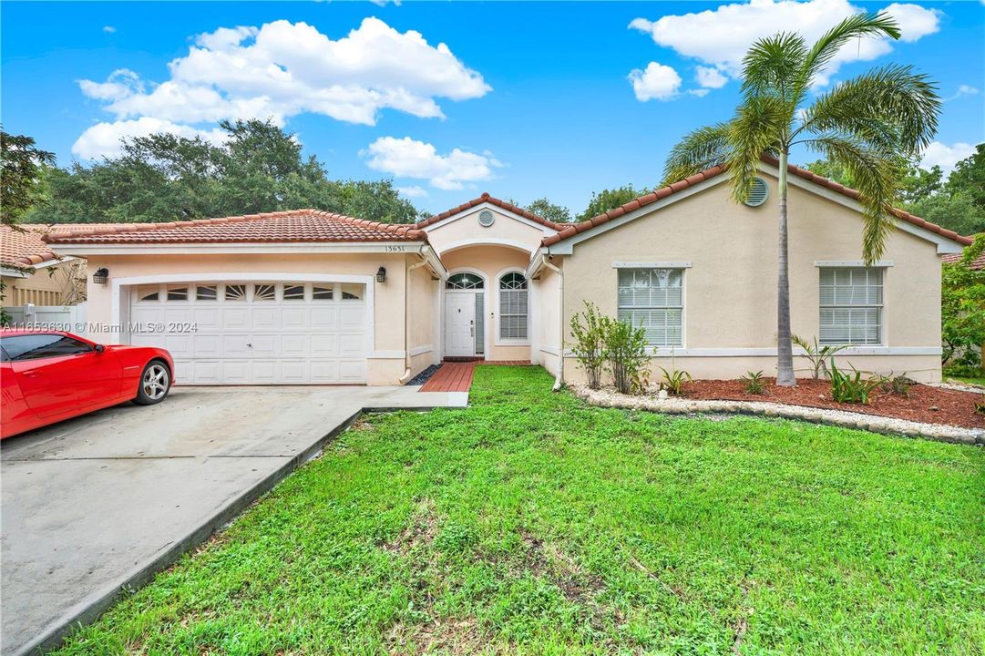 For Sale: $720,000 (4 beds, 2 baths, 2207 Square Feet)