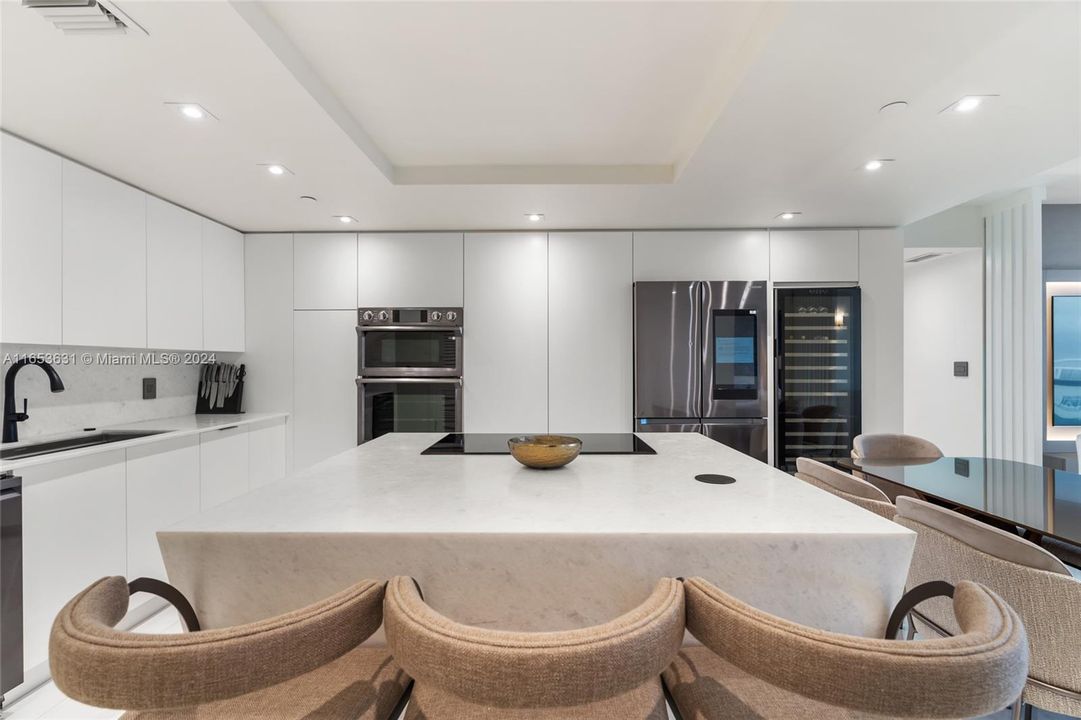 Недавно продано: $879,999 (2 спален, 2 ванн, 1256 Квадратных фут)