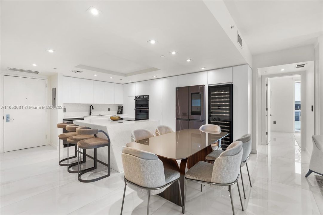 Недавно продано: $879,999 (2 спален, 2 ванн, 1256 Квадратных фут)