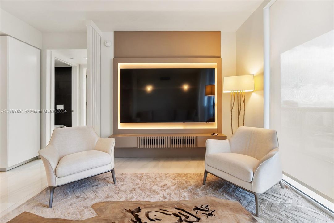 Недавно продано: $879,999 (2 спален, 2 ванн, 1256 Квадратных фут)