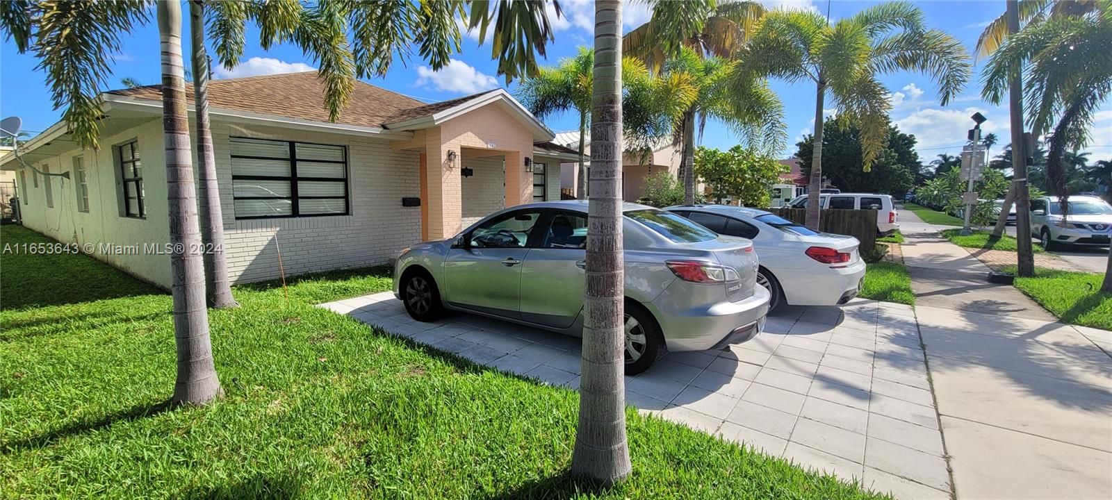 For Sale: $830,000 (4 beds, 2 baths, 1842 Square Feet)