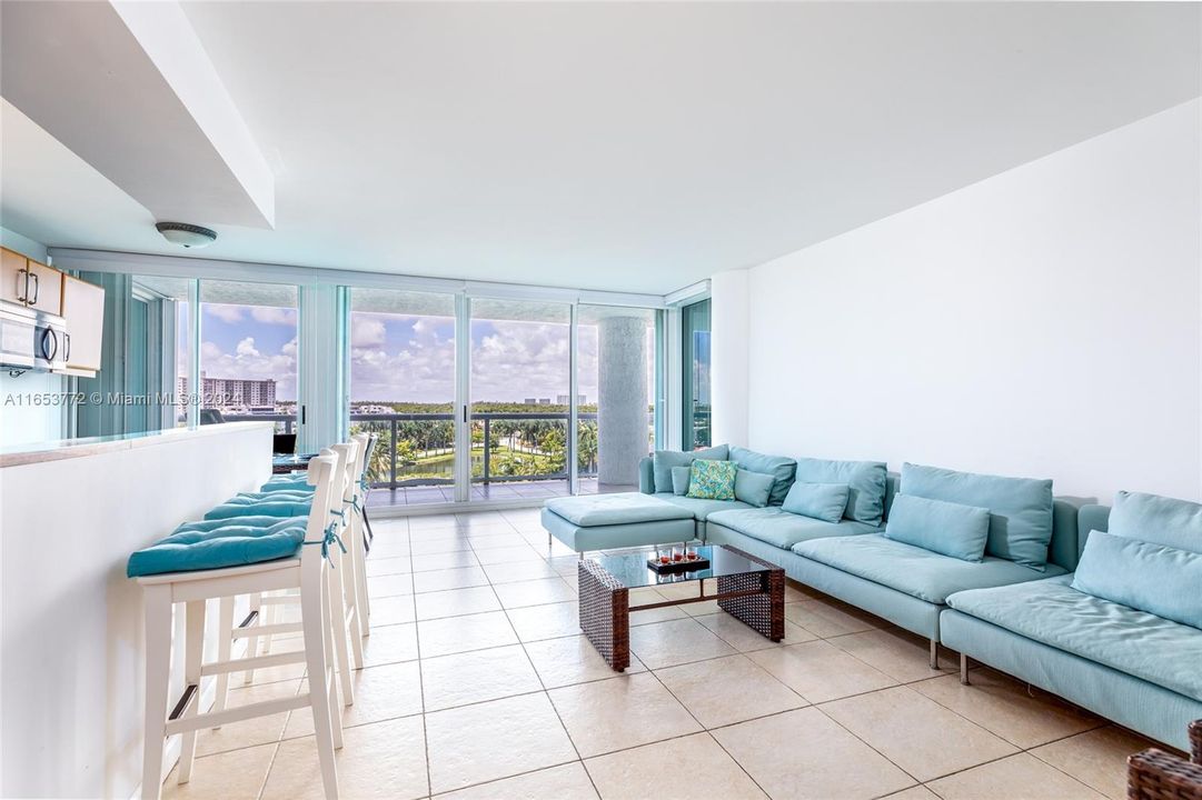 For Sale: $1,080,000 (2 beds, 2 baths, 1566 Square Feet)