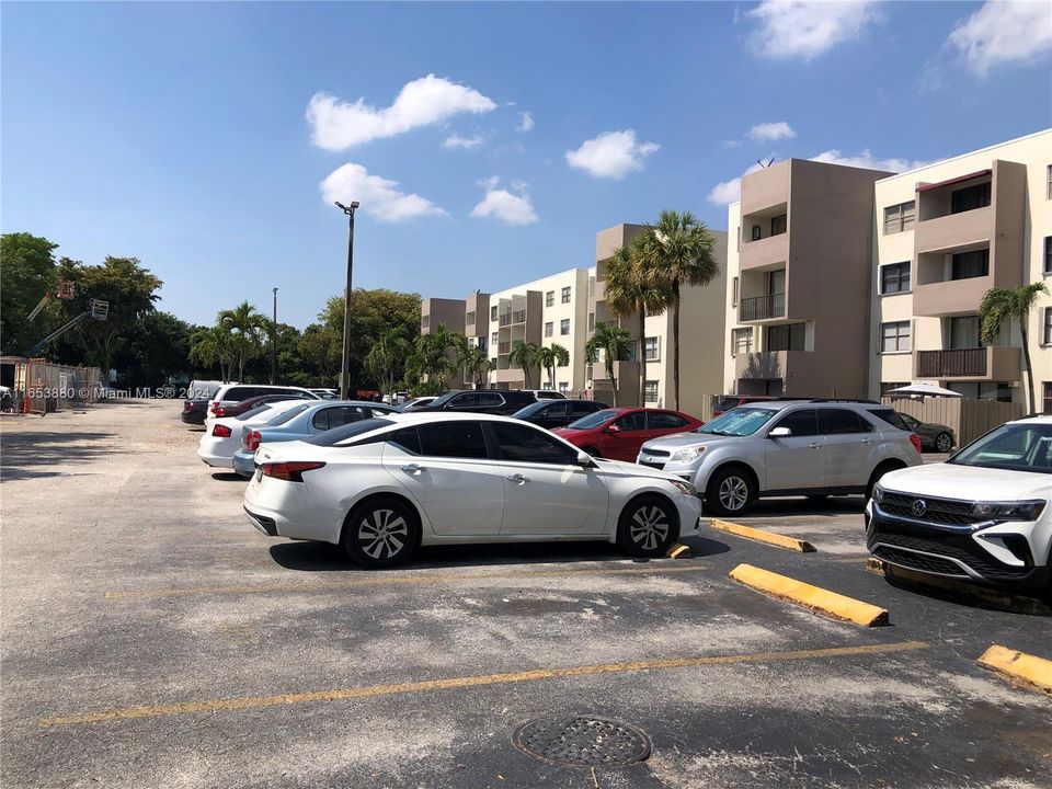 Недавно арендовано: $2,400 (2 спален, 2 ванн, 866 Квадратных фут)