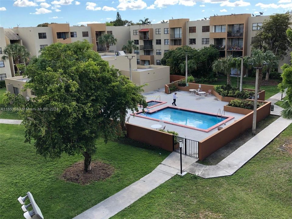 Недавно арендовано: $2,400 (2 спален, 2 ванн, 866 Квадратных фут)