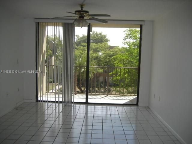 Недавно арендовано: $2,400 (2 спален, 2 ванн, 866 Квадратных фут)